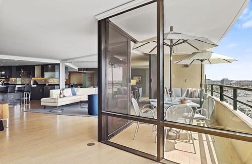 Marina del Rey Condo | Gorgeous Luxury Highrise w/Spectacular Marina & Ocean Views
