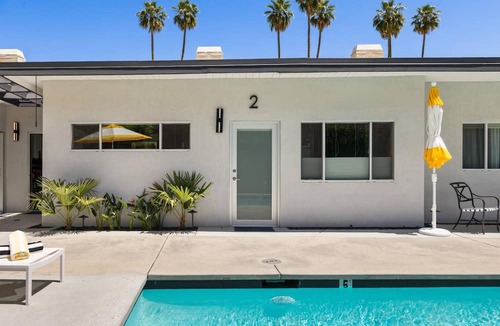 Historic Tennis Club Condo | Luxurious Tennis Club Bungalow 2 with Mountain Views and Walks to Downtown Palm Springs!