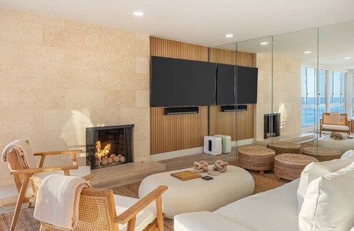 Eastern Malibu Apartment | Aqualina by Stay Awhile Villas