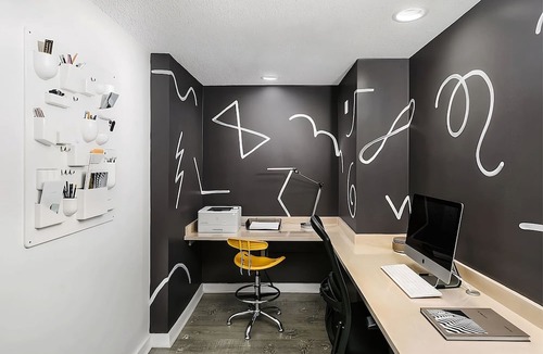 Wilshire Center Hotel | 2 Modern Units, Comfortable Getaway, Family Fun in Central LA, Swimming Pool!