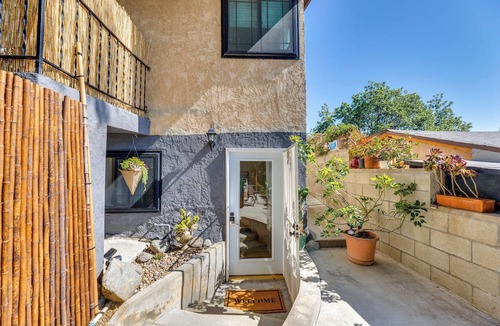 Los Angeles Apartment | 5 Mi to Dtwn Los Angeles: Apt w/Outdoor Space!