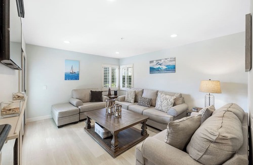 Monarch Beach Condo | Pool + Hot Tub Access + Gym | Gated, Newport Beach | Seabreeze Retreat