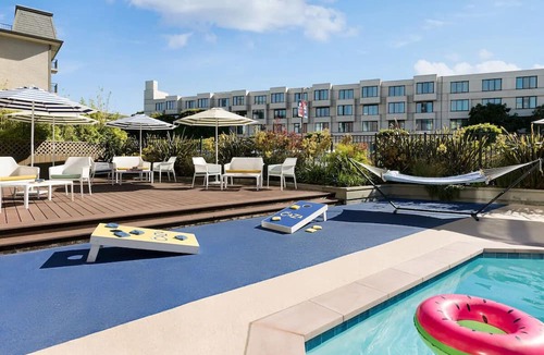 Fisherman's Wharf Hotel | Steps from Fisherman's Wharf | Stunning City View Room | Pool Access