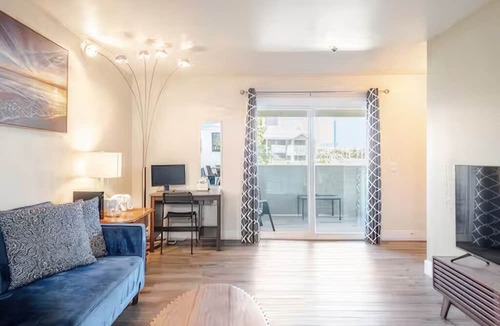 Las Vegas Apartment | Budget-Friendly 2BR/2BA Near Vegas Strip Free Parking, Pool, WiFi, No Resort Fee