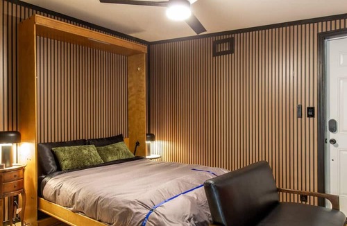 Camarillo Condo | Historic Stay @ The Daily Studio