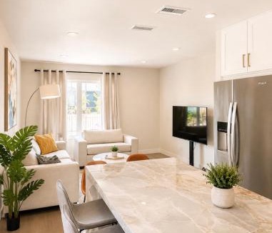 North Redondo Apartment | Stylish California Cottage,Private Backyard,15 Min to Manhattan Beach & LAX