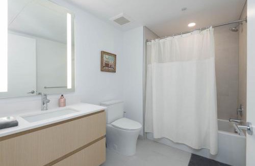 Downtown Apartment | Walk to Santa Monica Beach Pier Boardwalk Venice