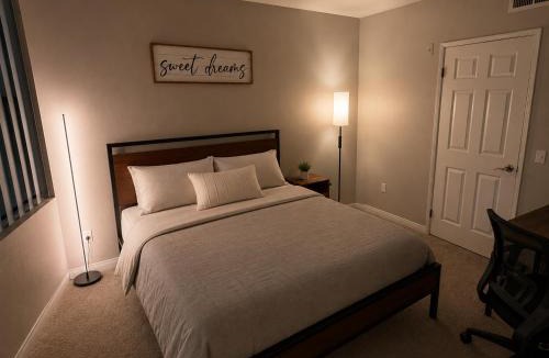 Marina del Rey House | Premium Private Bedroom & Bathroom in Shared Apartment - HotTub Pool Gym Sauna Gym