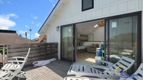 Eastside Santa Cruz House | Beachcrest Cottage in Twin Lakes