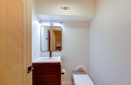 Big Bear Lake House | Waterfront Luxury! Brand-New Big Bear Lake House