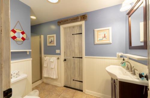 Pierpont Bay House | 20% Off May Walk To Beach Perfect For Family Spa