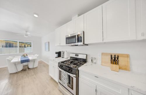Southwood Riviera Apartment | One Lux Stay Coastal 2BR Retreat near the Beach