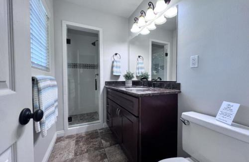 Southwest Anaheim House | Lovely Anaheim Pool Home 1 Mile to Disney