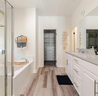 Lancaster House | Renovated 4BR Home Near The BLVD & AV Hospital