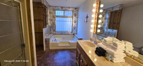 Cienega Springs House | 4 River Lake Sea