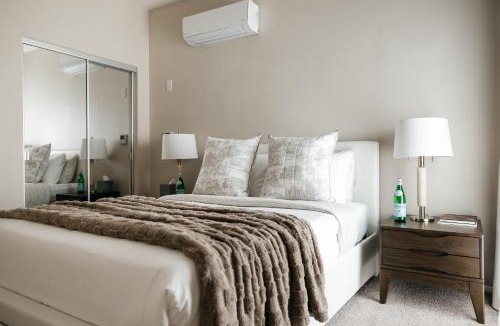 West Hollywood Apartment | Urban 1BR in Prime Location