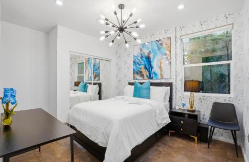 Los Angeles House | L - Spacious Family Escape - 7BR, Sleeps 26, 3700sqft - Private Patio - Games & Grill - Free Parking - FIFA World Cup SoFi
