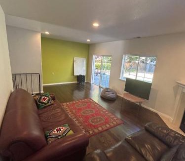 Fair Oaks House | Olive Startup House Menlo Park