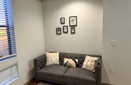 Pico Apartment | Cozy loft in heart of Santa Monica FREE Parking