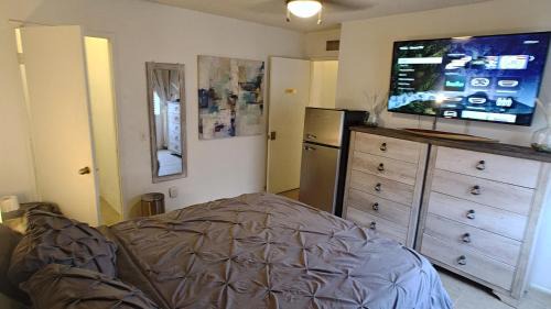 Santa Clarita House | Golden House
