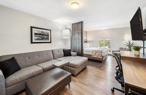 Redding Hotel | Best Western Plus Hilltop Inn