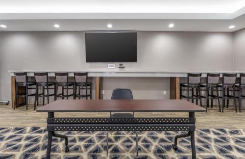 East Village Hotel | Best Western Plus Hotel at the Convention Center