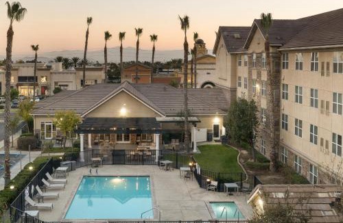 Rancho Cucamonga Hotel | Homewood Suites by Hilton Ontario Rancho Cucamonga
