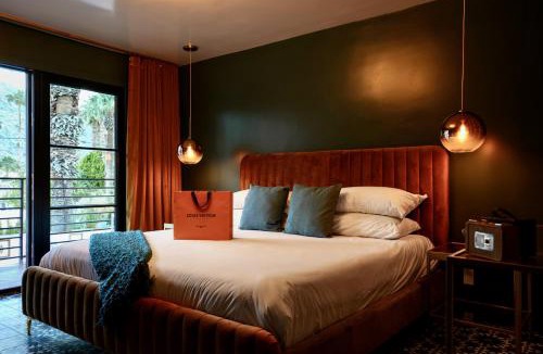 Tahquitz River Estates Hotel | The Stardust Hotel - Adults Only