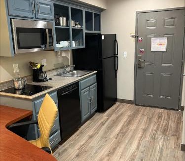 Hawthorne Hotel | Candlewood Suites LAX Hawthorne by IHG