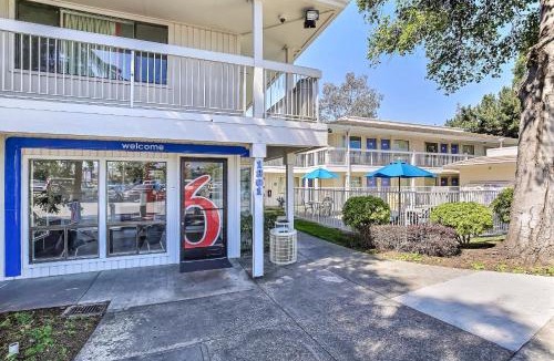 East Peralta Hotel | Motel 6-Oakland, CA - Embarcadero