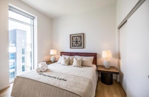 Waterfront Apartment | @ Marbella Lane - Sleek Corner Ocean View