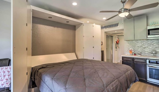 Pool & Hot Tub Access: Palm Desert Studio Condo