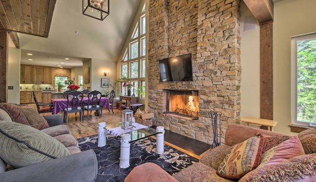 Incredible Lake Arrowhead Home w/Views & Decks!