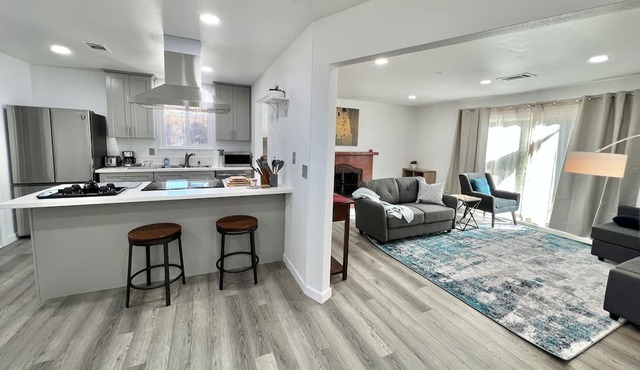Mountain View Home 4B3B Unit Private Entrance