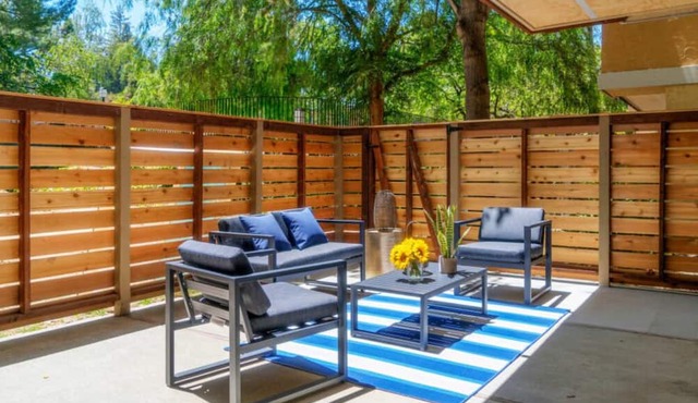 Sharon Green: Stylish 2BR Condo
