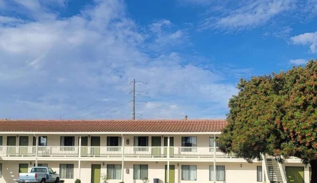 Soledad Motel 8