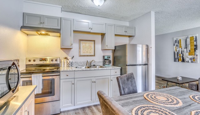 Fresno Apartment With Shared Courtyard!