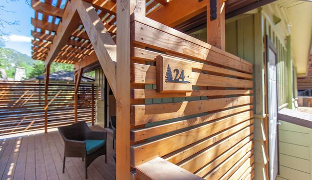 Tahquitz Pines Retreat in Idyllwild