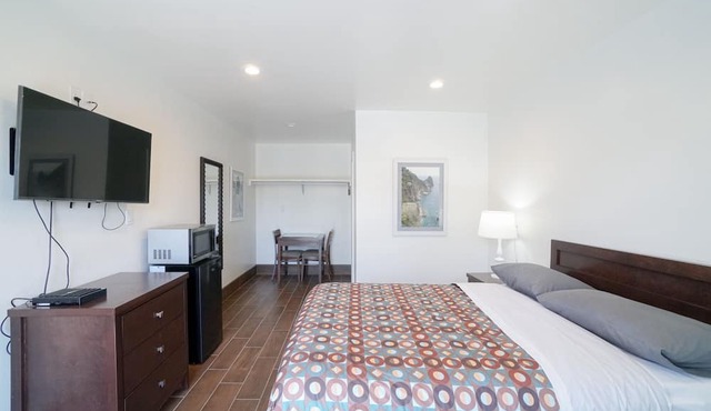 SIGNAL HILL MOTEL