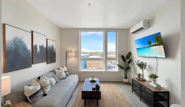 Lovely Open One-Bedroom in West Oakland