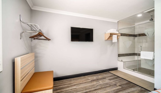 Travelodge Inn & Suites by Wyndham Bell Los Angeles Area