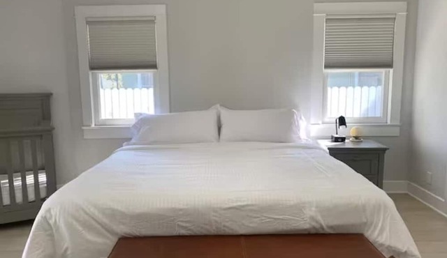4/3 West LA Modern Bungalow Home