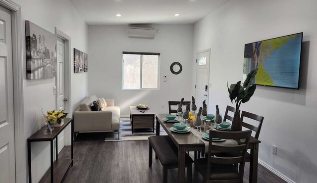 Modern Furnished ADU Near Metro LA – Mid‑Term Ready