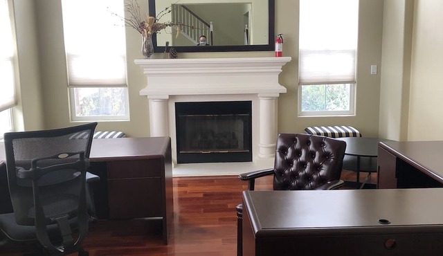Nice Studio w/Private Entrance & Yard*