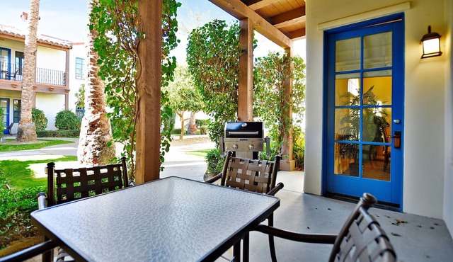 Near Pool! Upgraded Premium Villa on the Paseo, Pet Friendly! - Ground Floor (L12)