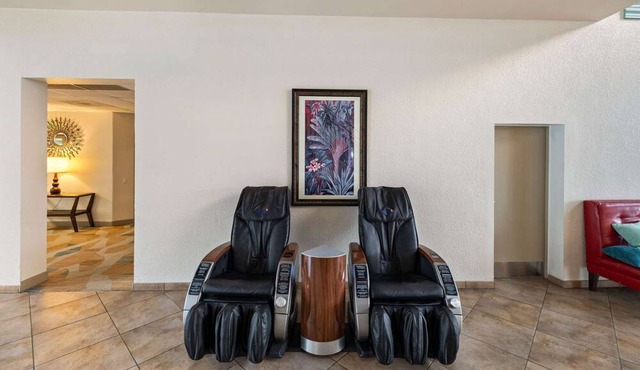 Two 2BR Condos Near Coachella/Stagecoach + Pool