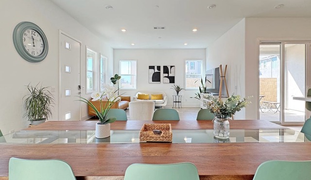 Fabulous 4-bedroom house with AC in irvine Lake Forest