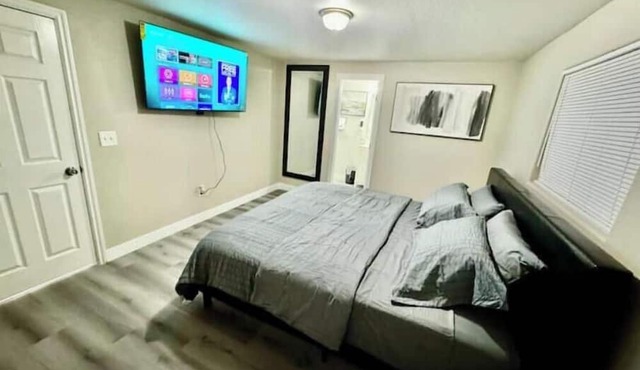 Entire home in Las Vegas 10 min to Fremont 15 Strip