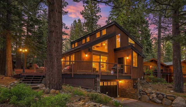 Tahoe City Chalet | Sleeps 10 | Summer Beach Club, Hot Tub & Sauna