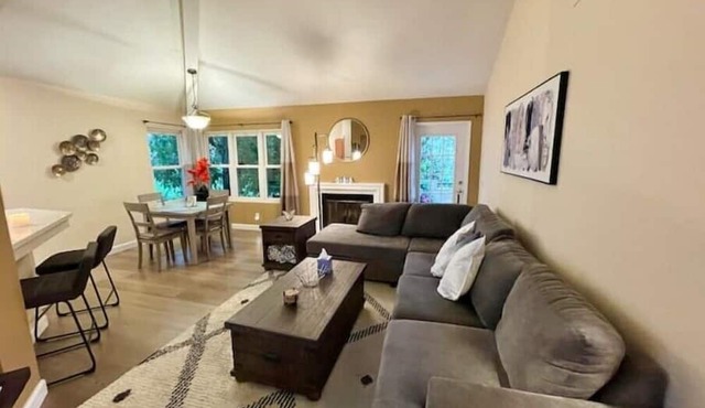 Beautiful Laguna 2 Bedroom Condo